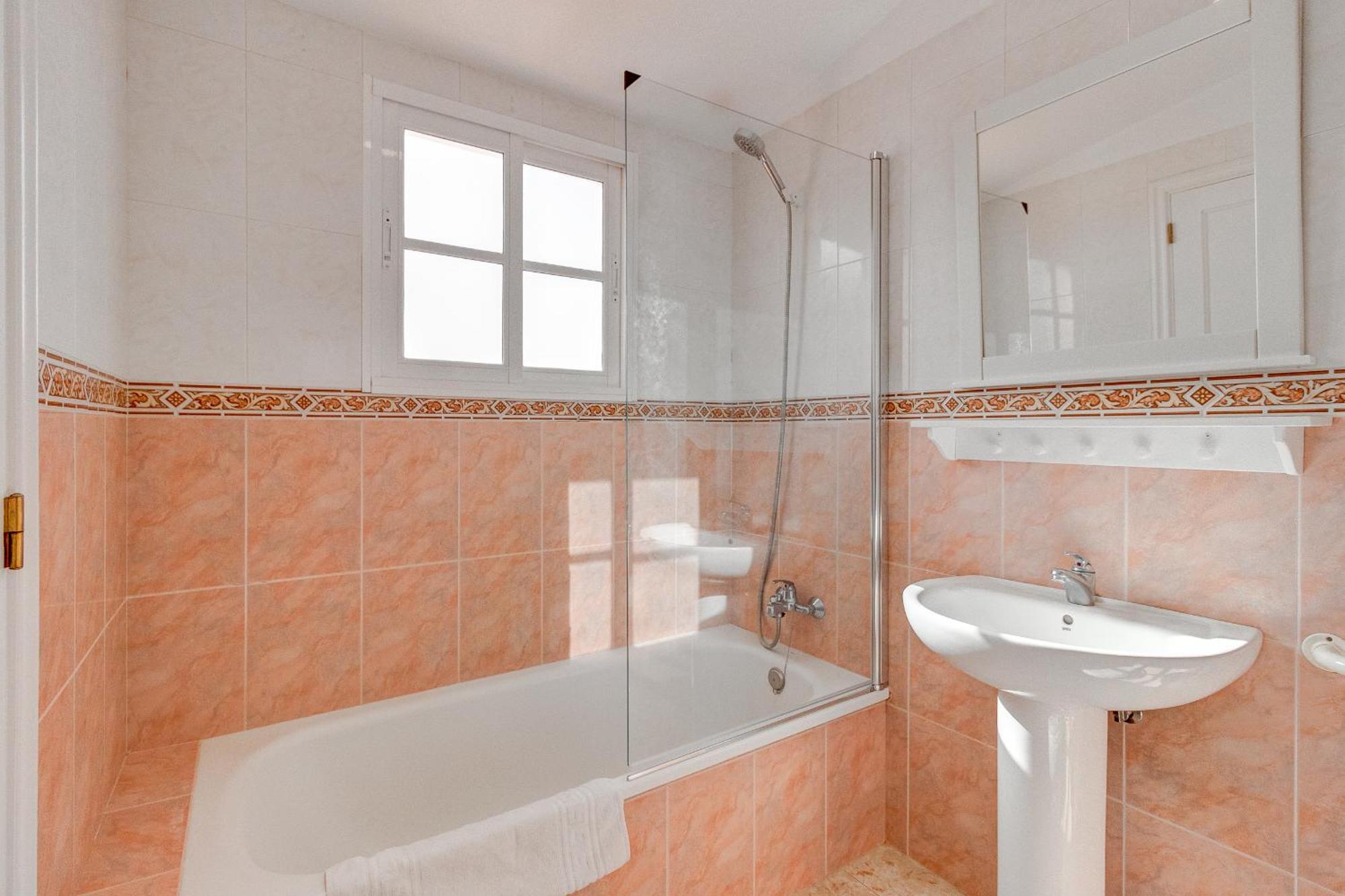 Bonita Casa Nina Con Jacuzzi By Paramount Holidays Плая де Сан Хуан Екстериор снимка